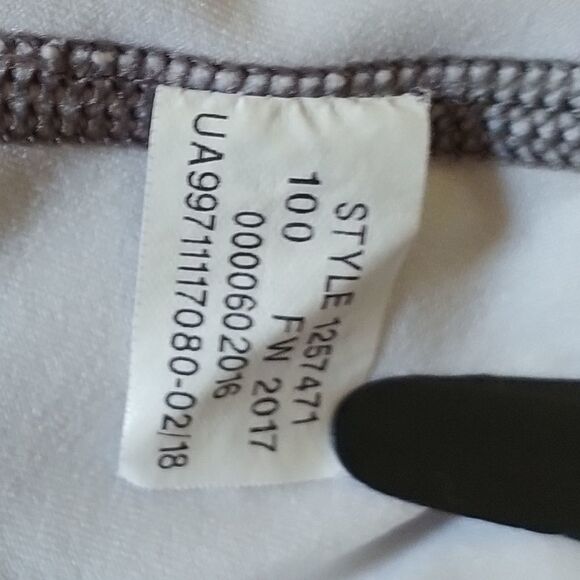 UNDER ARMOUR COMPRESSION SHIRT - Picture 4 of 5